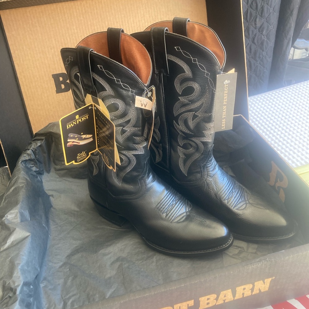 NWT Men’s Boot Barn Dan post Boots